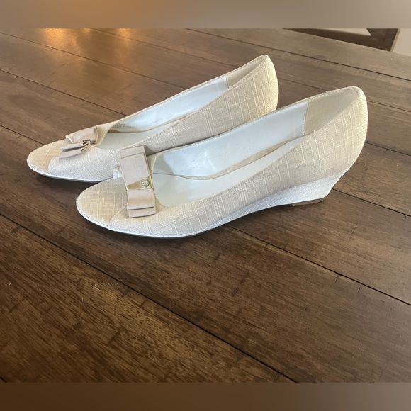 Etienne Aigner - Picture 3 of 7